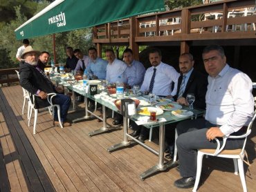 Hissedarımız Yusuf Bulut Öztürk İle Yöneticilerimiz Adana Göl Kıyısında Buluştu