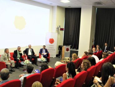Yeni Dönem Ek Mali Yükümlülük ve İlave Gümrük Vergilerine İlişkin Gümrük Uygulamaları Konulu Müşteri Seminerimiz Gerçekleşti