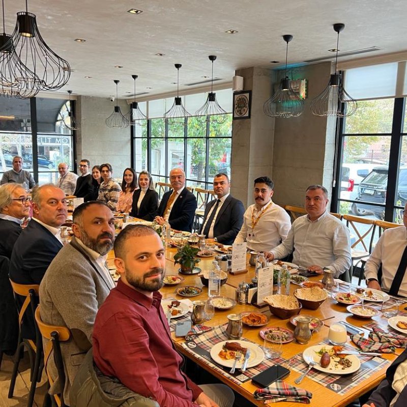  Our Company Partner Mr. Yusuf Bulut ÖZTÜRK Gathered for Lunch with Our Colleagues and Managers Interested in Huawei Turkey