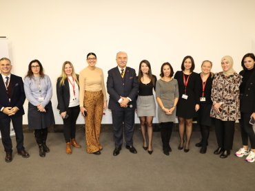  Aydınlatma Buluşmamızın Misafiri Zeynep Hilal ÇELİK'ti
