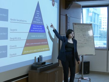 ÜNSPED’de Temel Yetkinlikler Programı